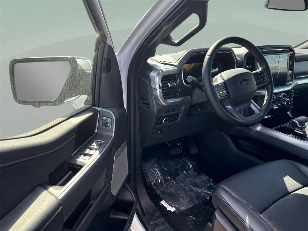 New 2025 Ford F150 Lariat w/ Equipment Group 501A Mid image 18