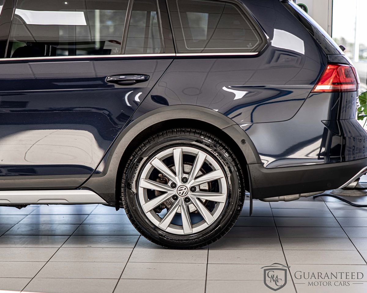 Used 2017 Volkswagen Golf Alltrack AWD/4WD image 8