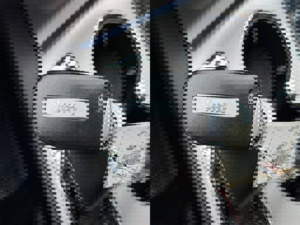 Used 2020 Jeep Grand Cherokee Limited w/ Luxury Group II image 30