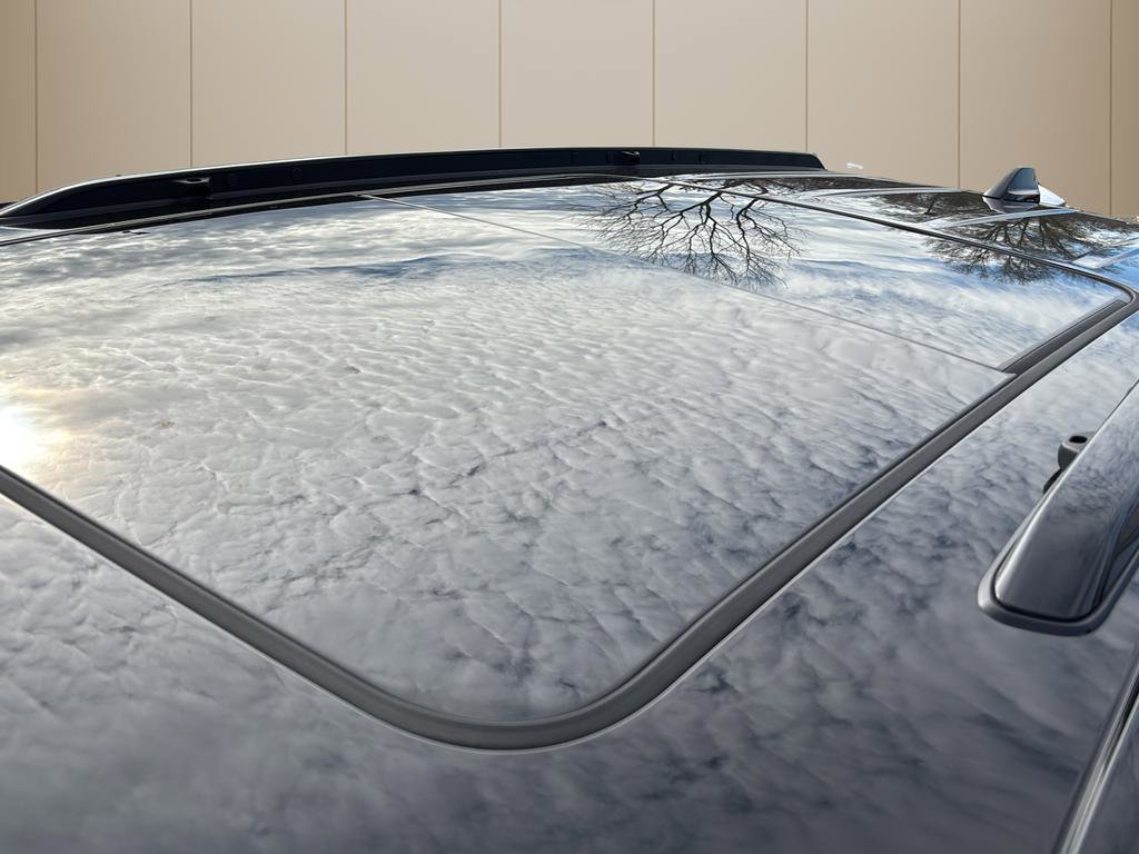 Used 2024 Jeep Grand Cherokee L Summit image 15