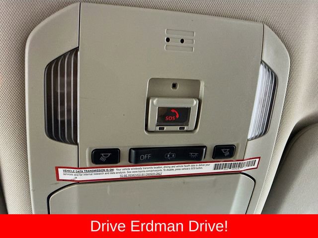 Used 2020 Toyota Highlander LE image 18