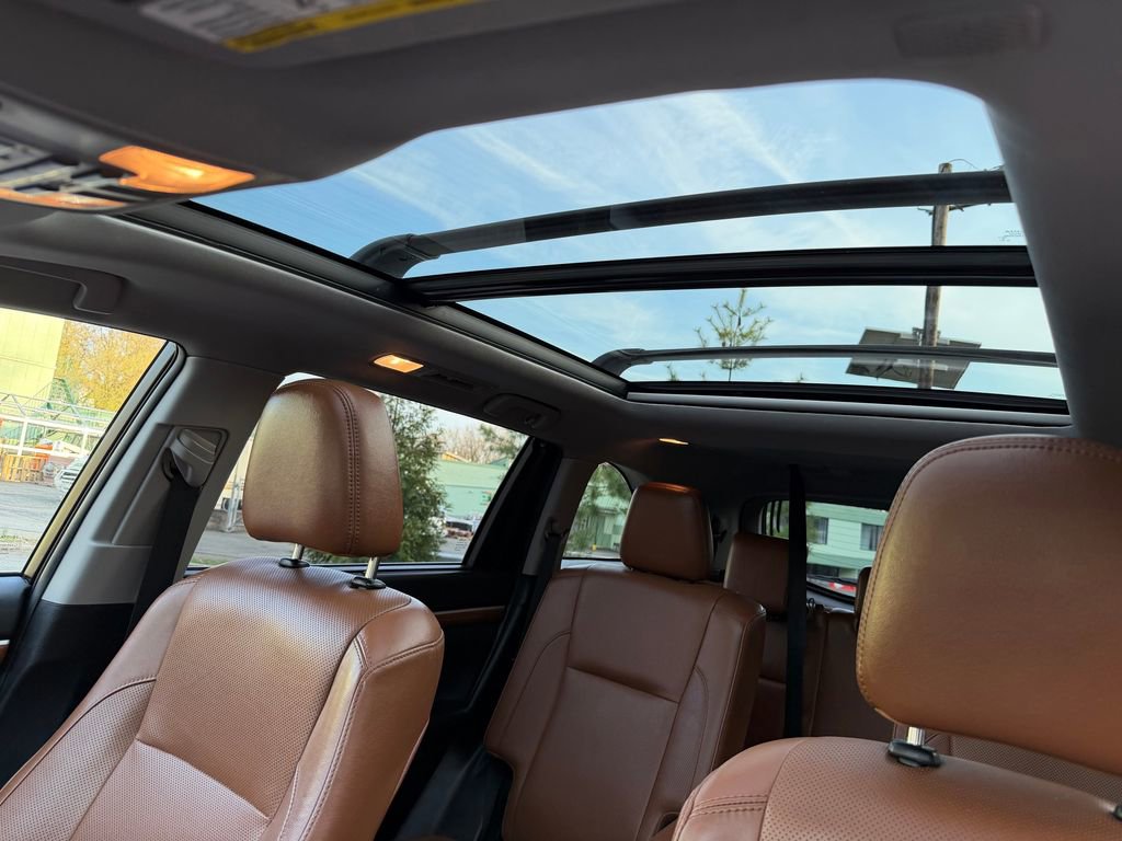 Used 2019 Toyota Highlander Limited Platinum AWD/4WD image 24