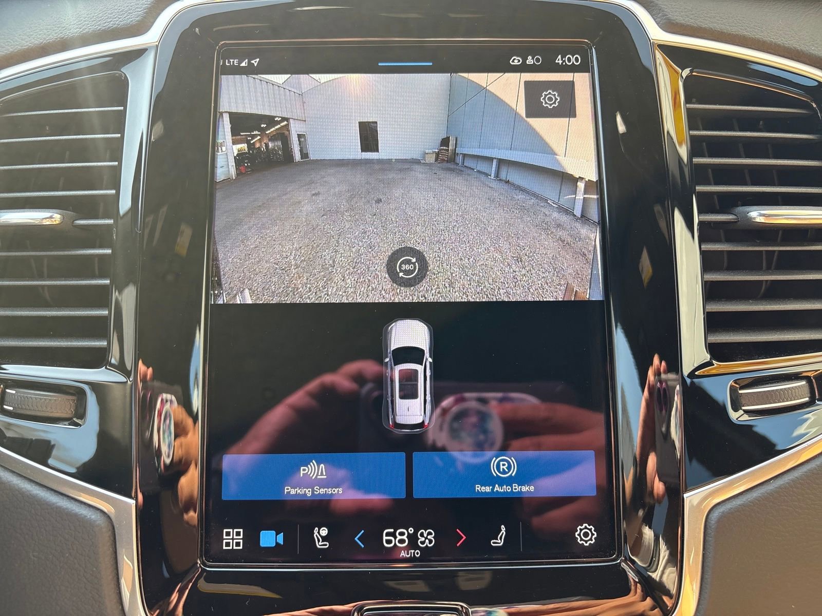 Certified 2025 Volvo XC90 T8 Ultra w/ Protection Package Premier image 25