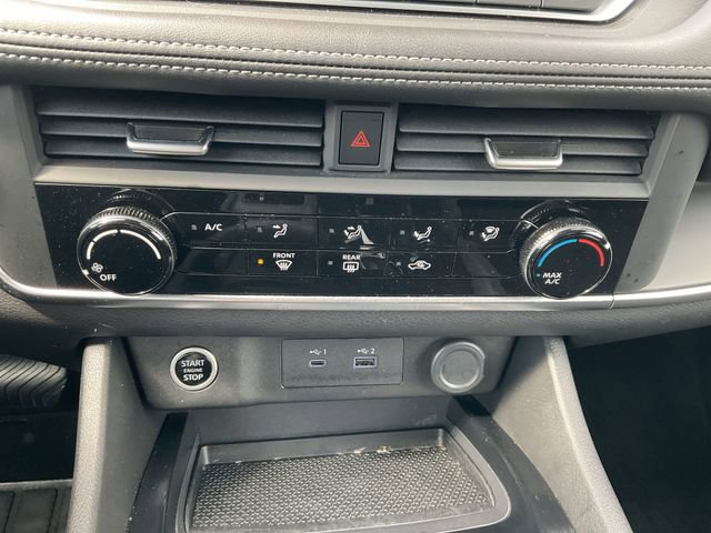 Used 2023 Nissan Rogue S image 14