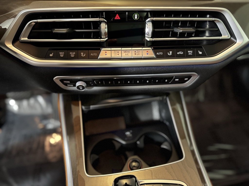 Used 2022 BMW X5 xDrive40i w/ Premium Package image 18