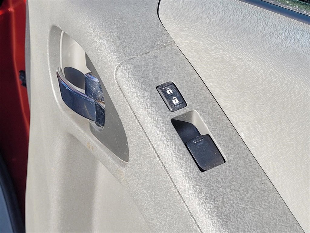 Used 2016 Nissan Frontier SV image 21