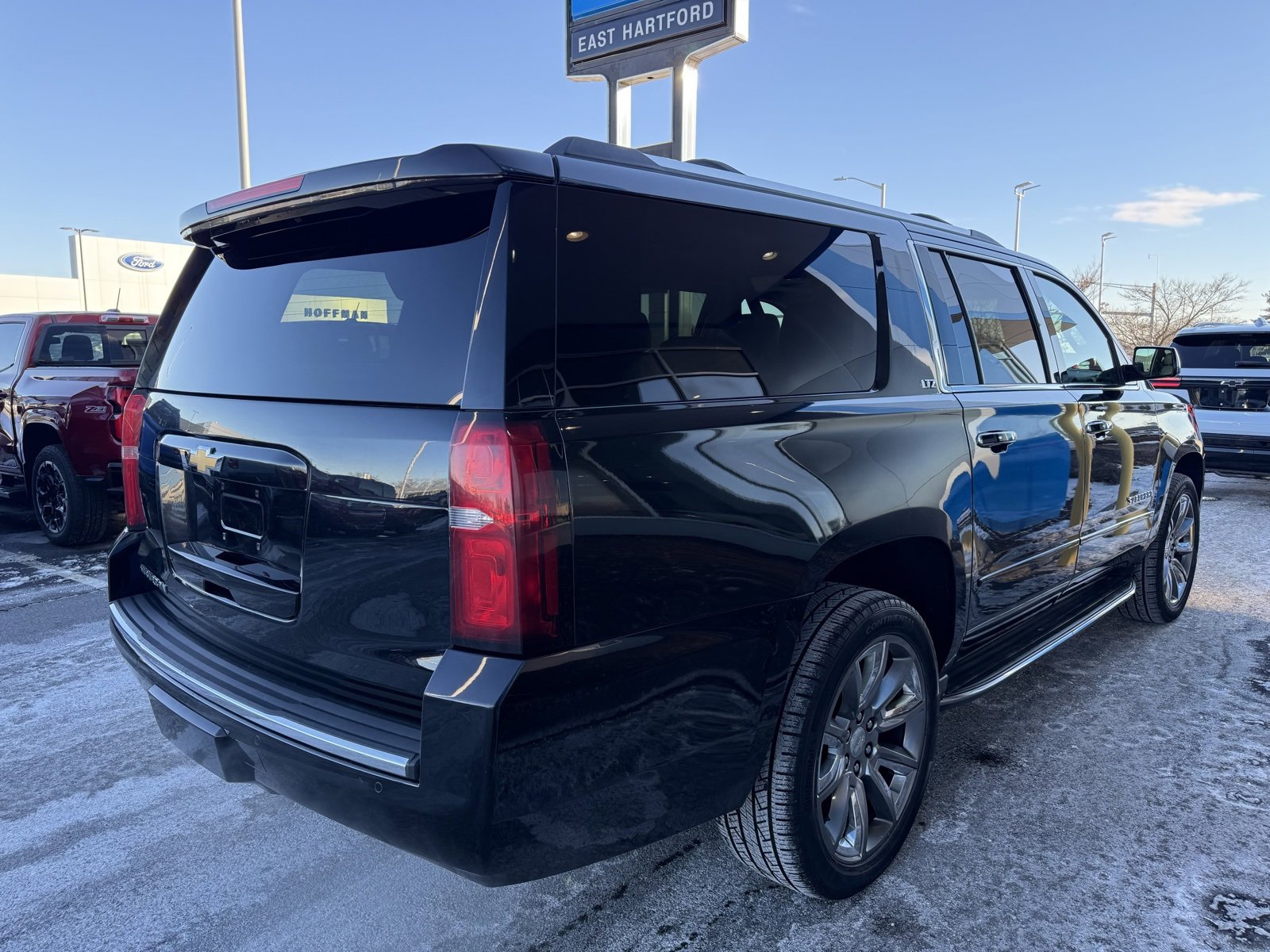 Used 2015 Chevrolet Suburban LTZ image 8