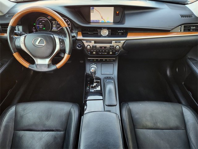 Used 2013 Lexus ES 300h image 10