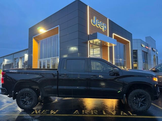 Used 2022 Chevrolet Silverado 1500 Custom Trail Boss w/ LPO, Dark Essentials Package image 1