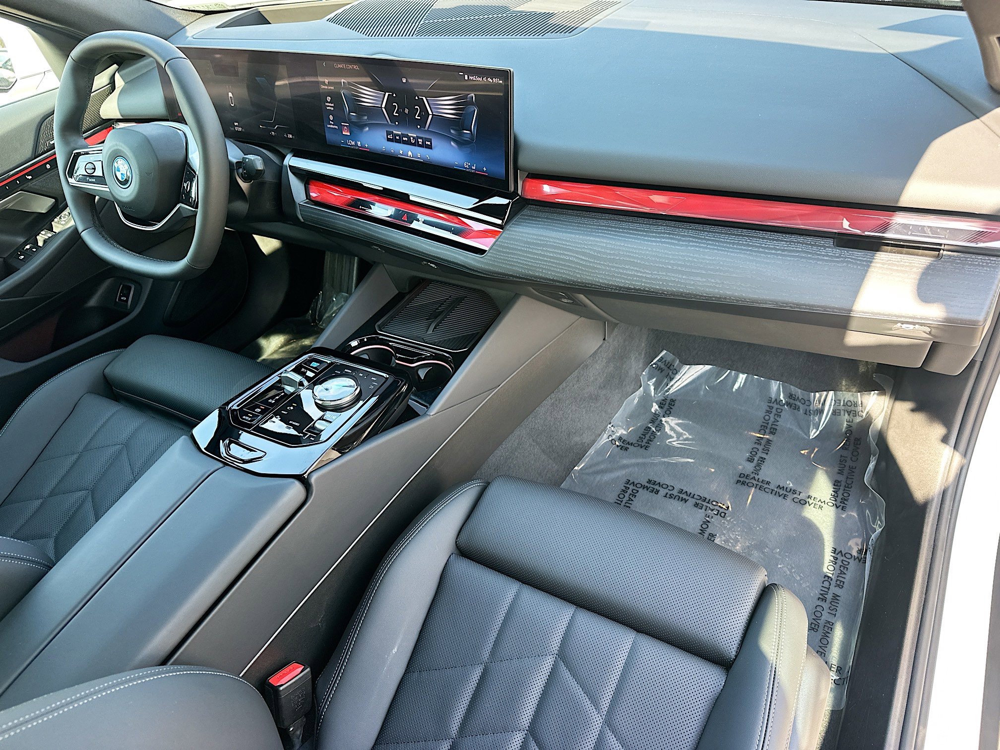 Used 2025 BMW i5 eDrive40i w/ Premium Package image 34