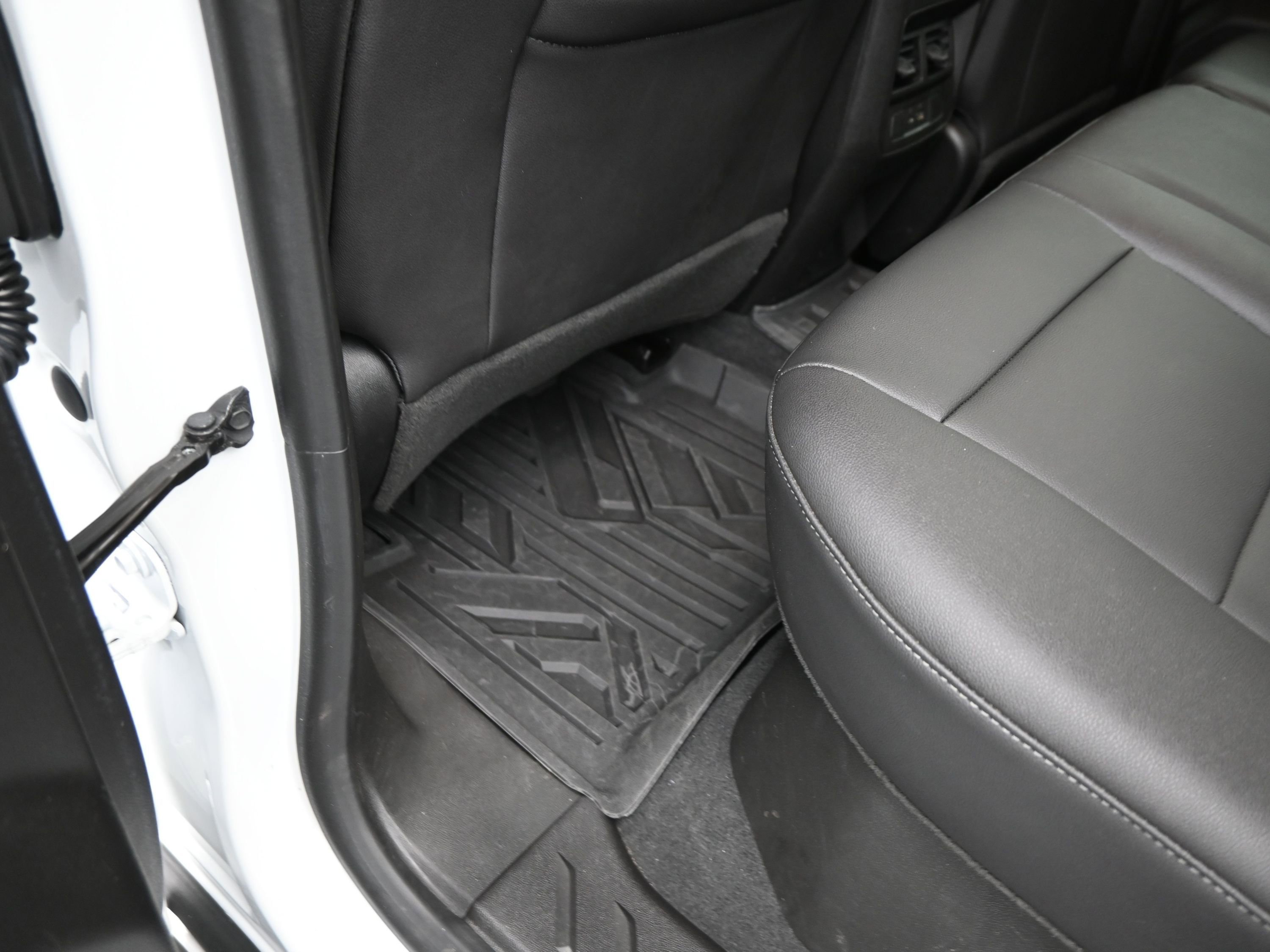 Certified 2023 Chevrolet Colorado LT w/ LT Convenience Package III image 18