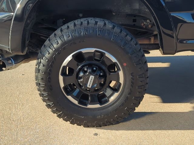 Used 2020 Ford F350 Platinum w/ Tremor Off-Road Package AWD/4WD image 3