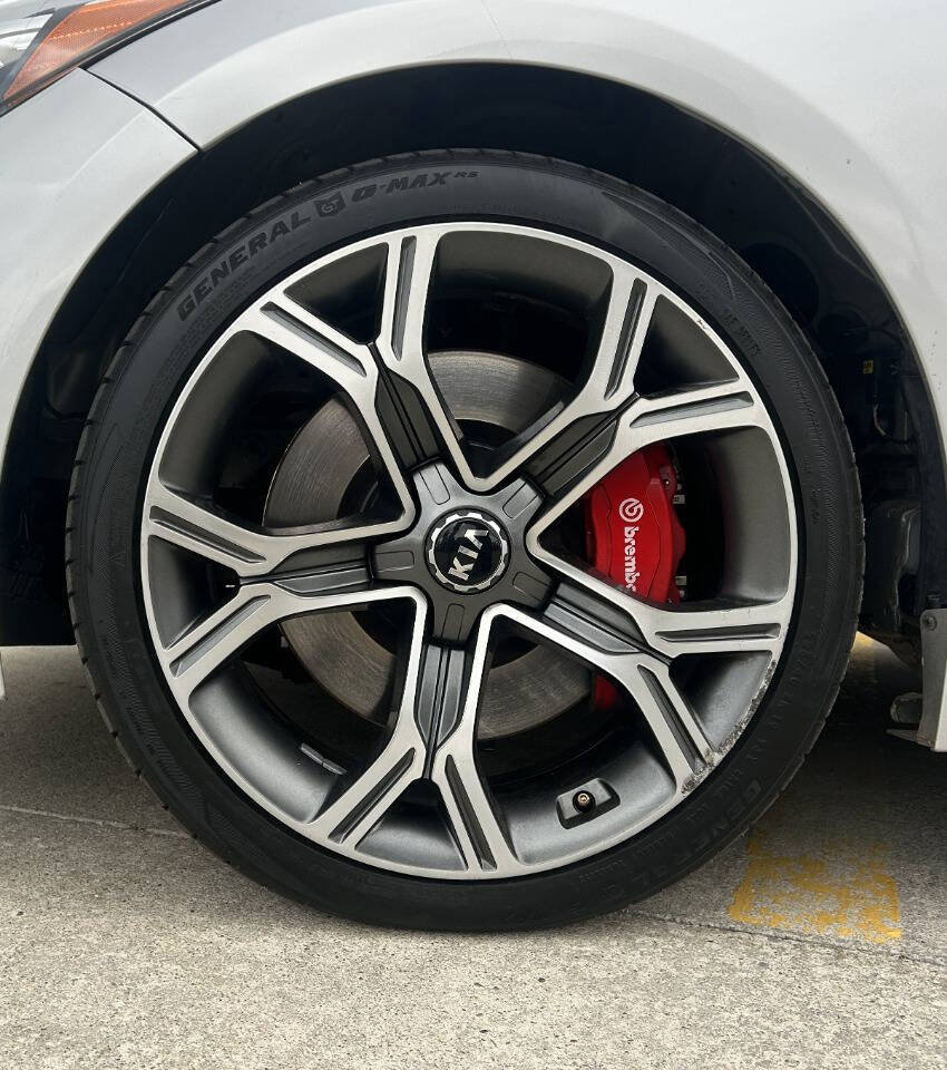 Used 2018 Kia Stinger GT2 image 45