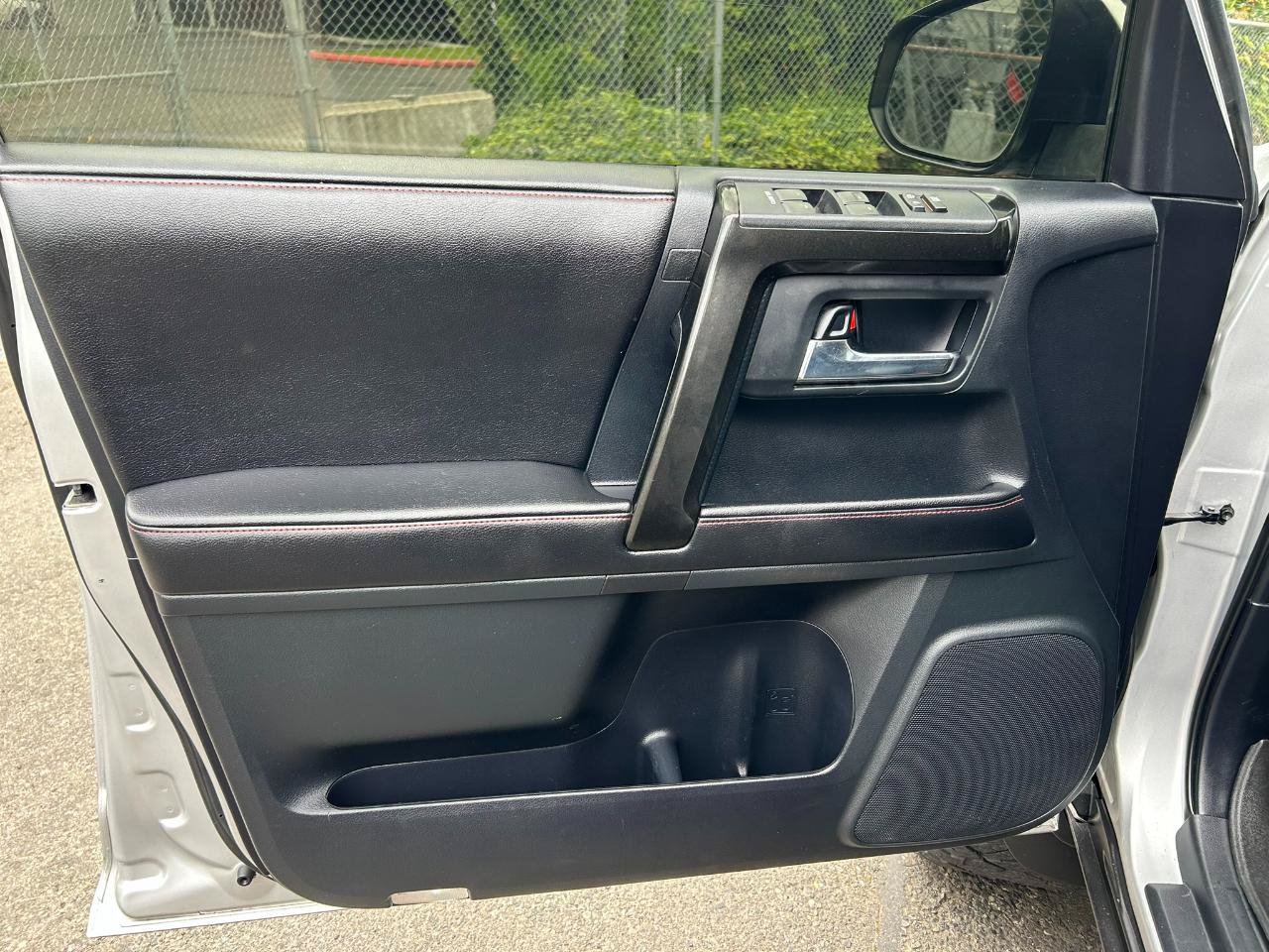 Used 2015 Toyota 4Runner Trail Premium AWD/4WD image 9