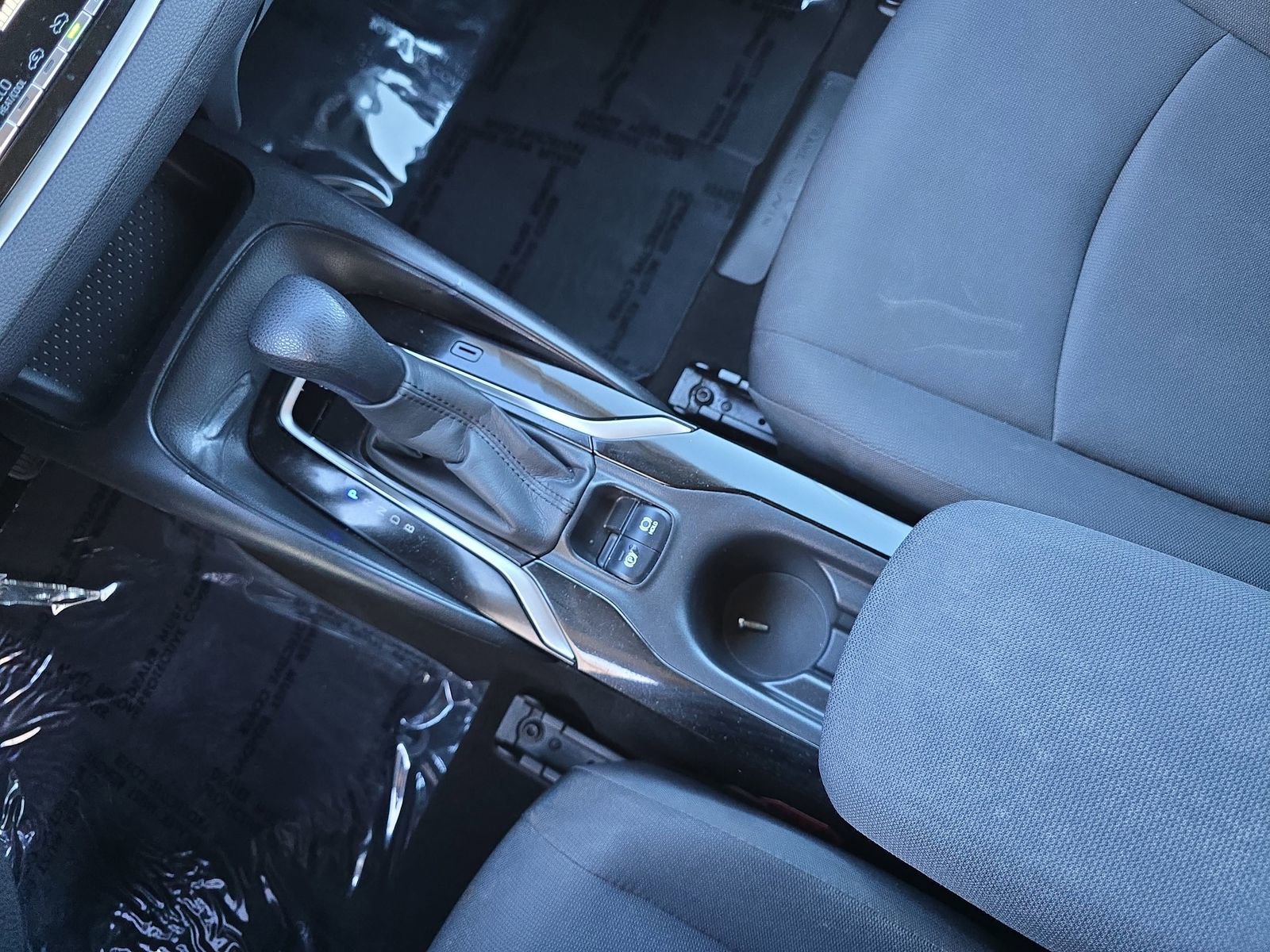 Used 2021 Toyota Corolla LE image 31