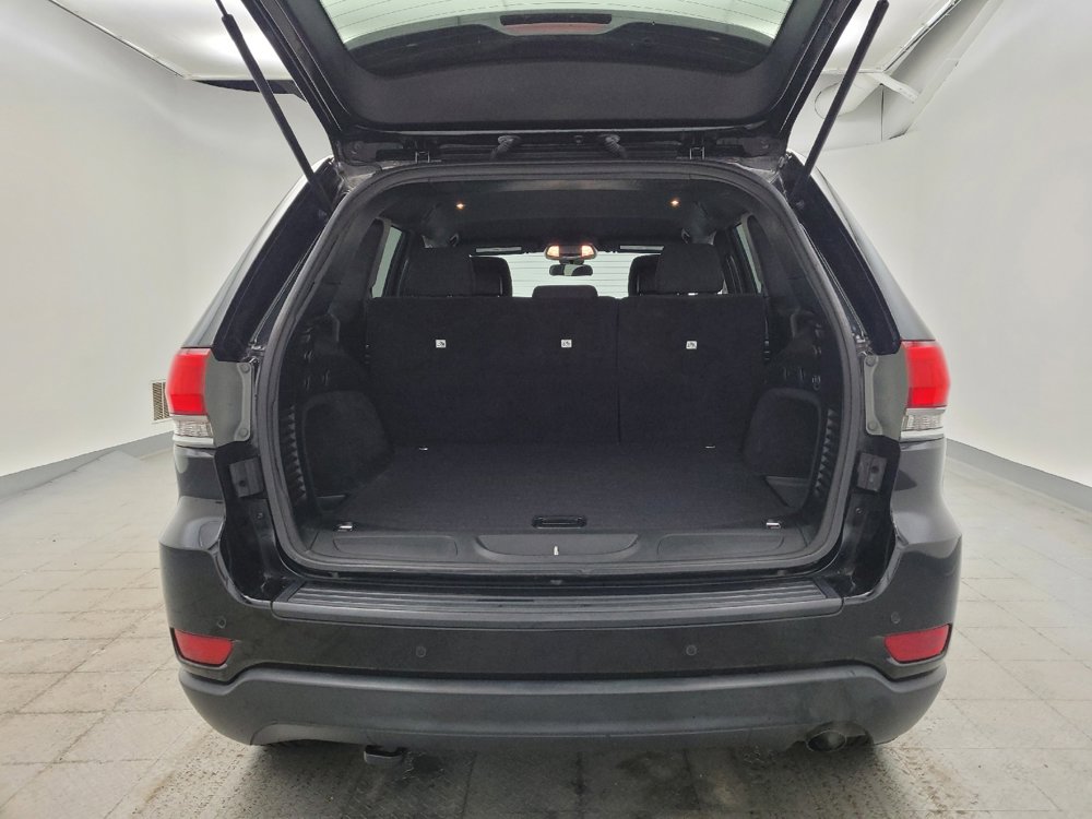 Used 2019 Jeep Grand Cherokee Laredo AWD/4WD image 29