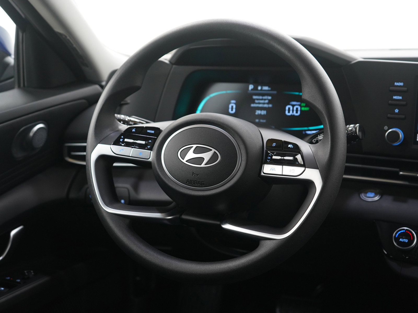 Certified 2025 Hyundai Elantra Blue image 14