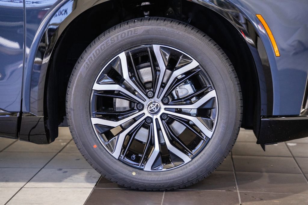 New 2026 Toyota Crown Signia XLE image 17