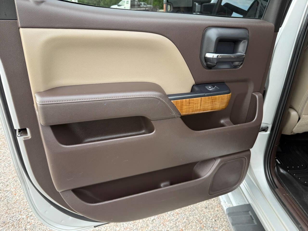 Used 2019 GMC Sierra 2500 SLT w/ Duramax Plus Package AWD/4WD image 28