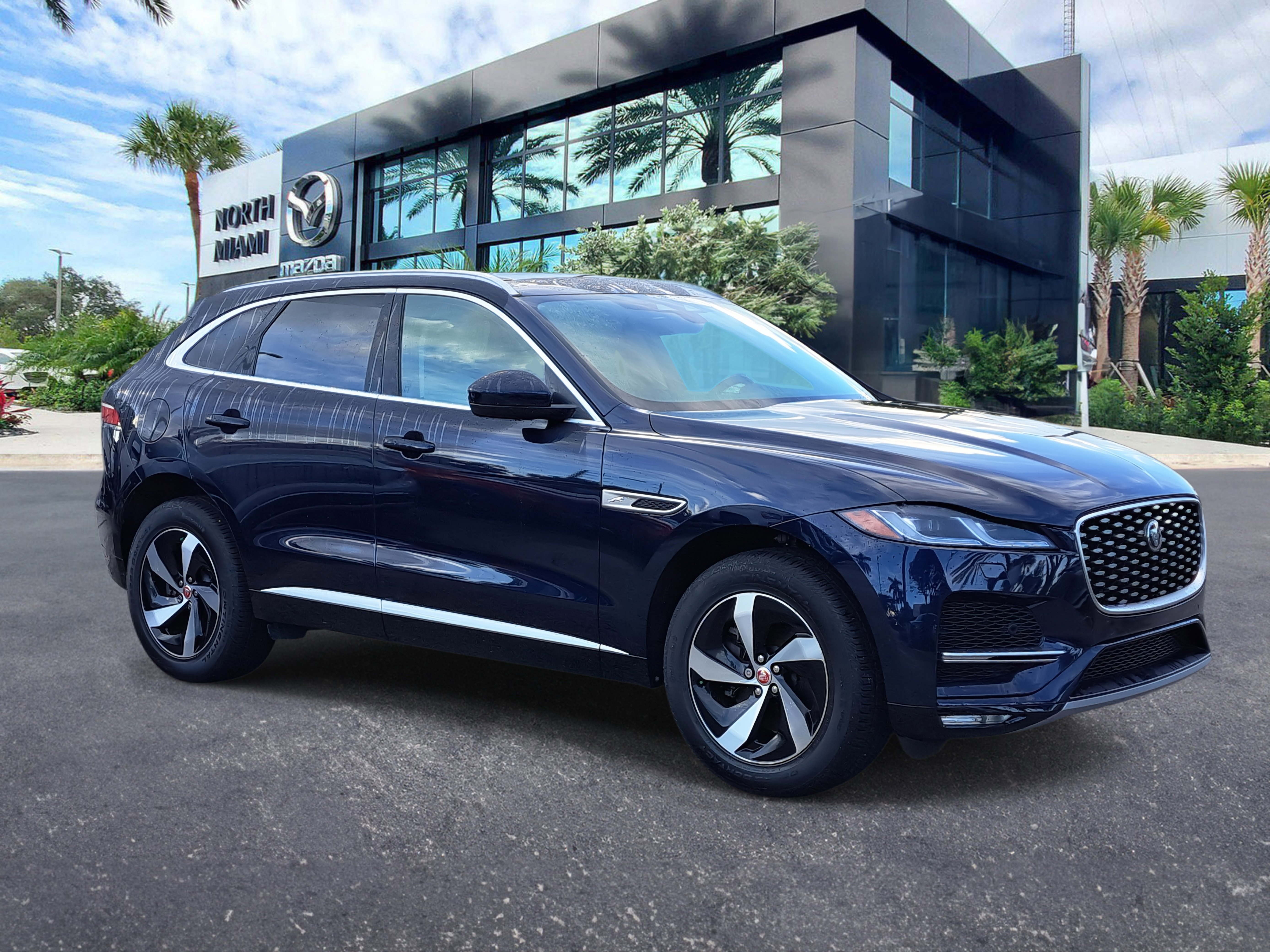 Used 2022 Jaguar F-PACE S image 3
