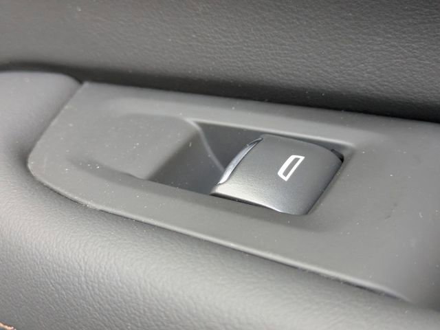 New 2026 Chevrolet Suburban High Country image 40