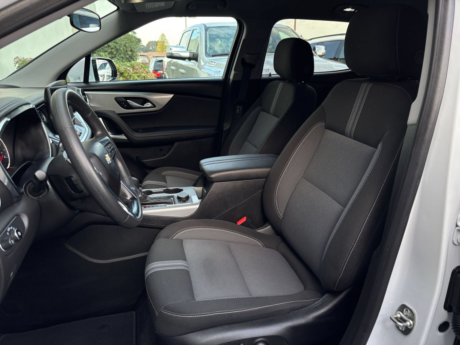 Used 2026 Chevrolet Blazer LT FWD image 36