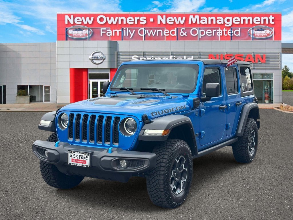 Used 2023 Jeep Wrangler Unlimited Rubicon 4xe w/ Cold Weather Group AWD/4WD image 2