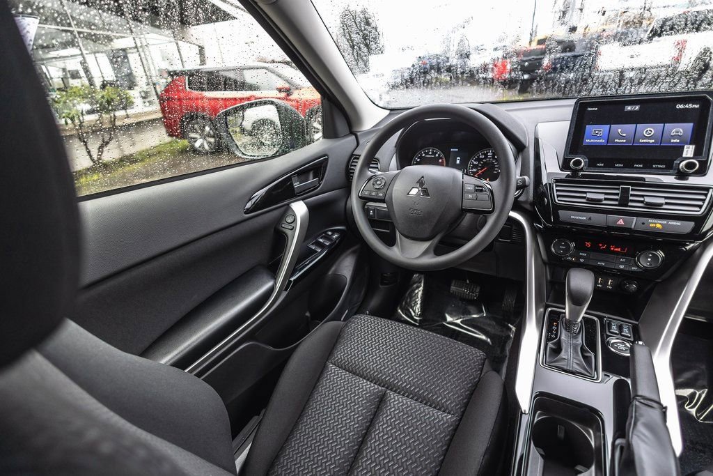 New 2026 Mitsubishi Eclipse Cross LE AWD/4WD image 24