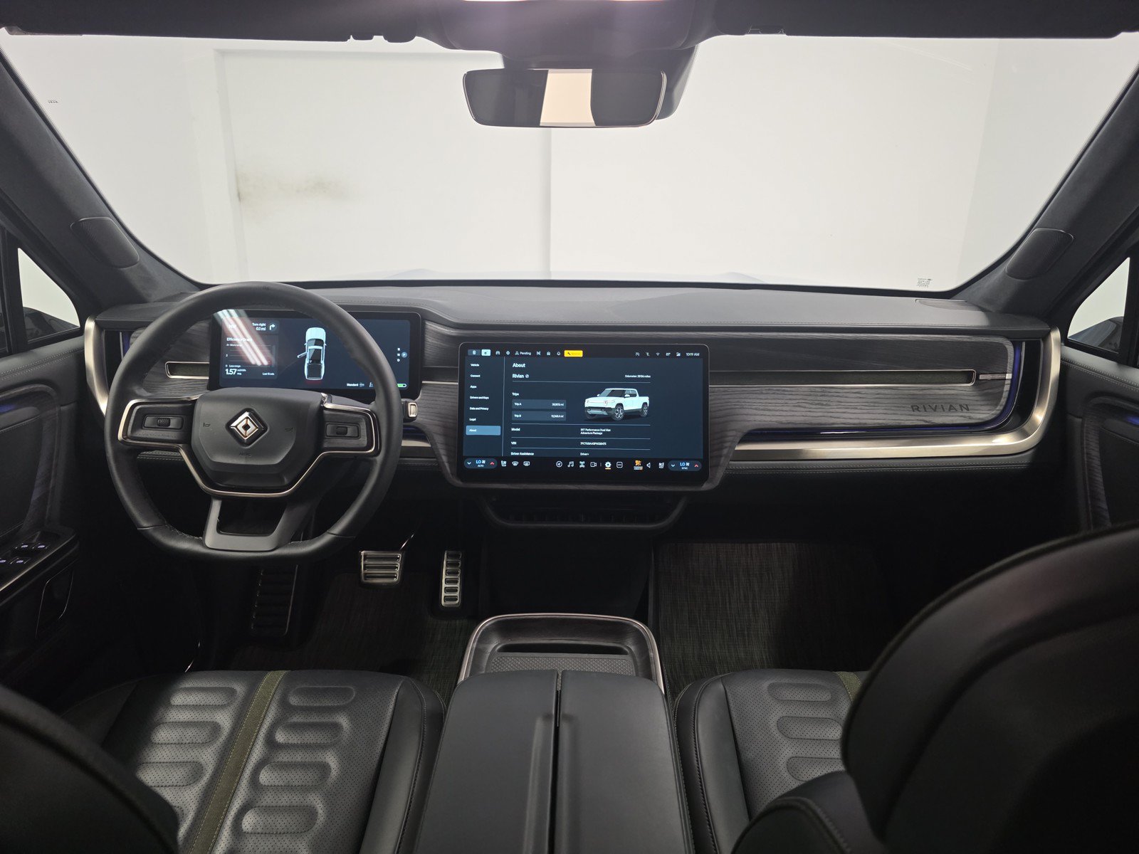 Used 2023 Rivian R1T Adventure AWD/4WD image 25