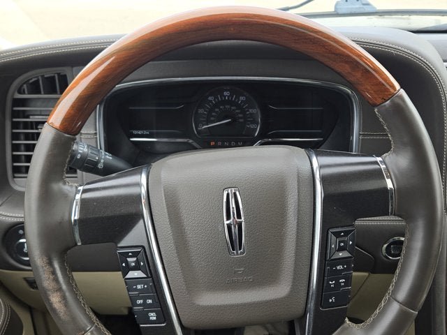 Used 2015 Lincoln Navigator L 4WD w/ Equipment Group 101A Reserve image 32