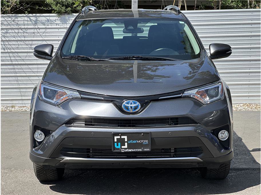 Used 2017 Toyota RAV4 XLE w/ Convenience Package AWD/4WD image 7