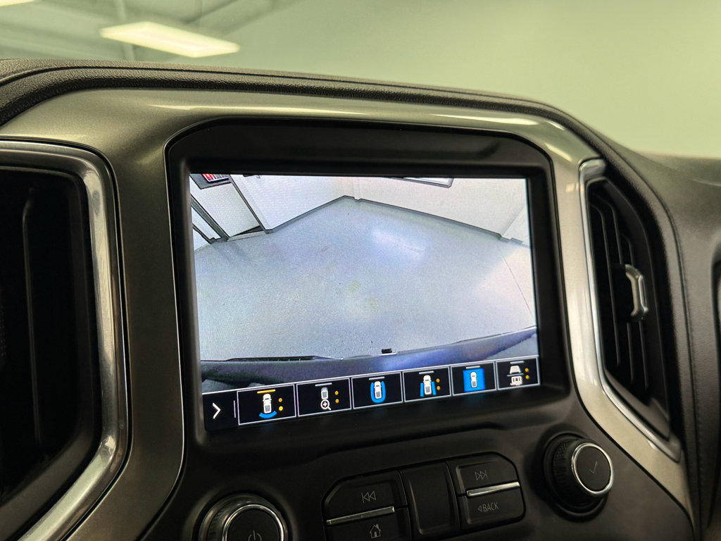 Used 2021 Chevrolet Silverado 1500 LTZ w/ Technology Package AWD/4WD image 27