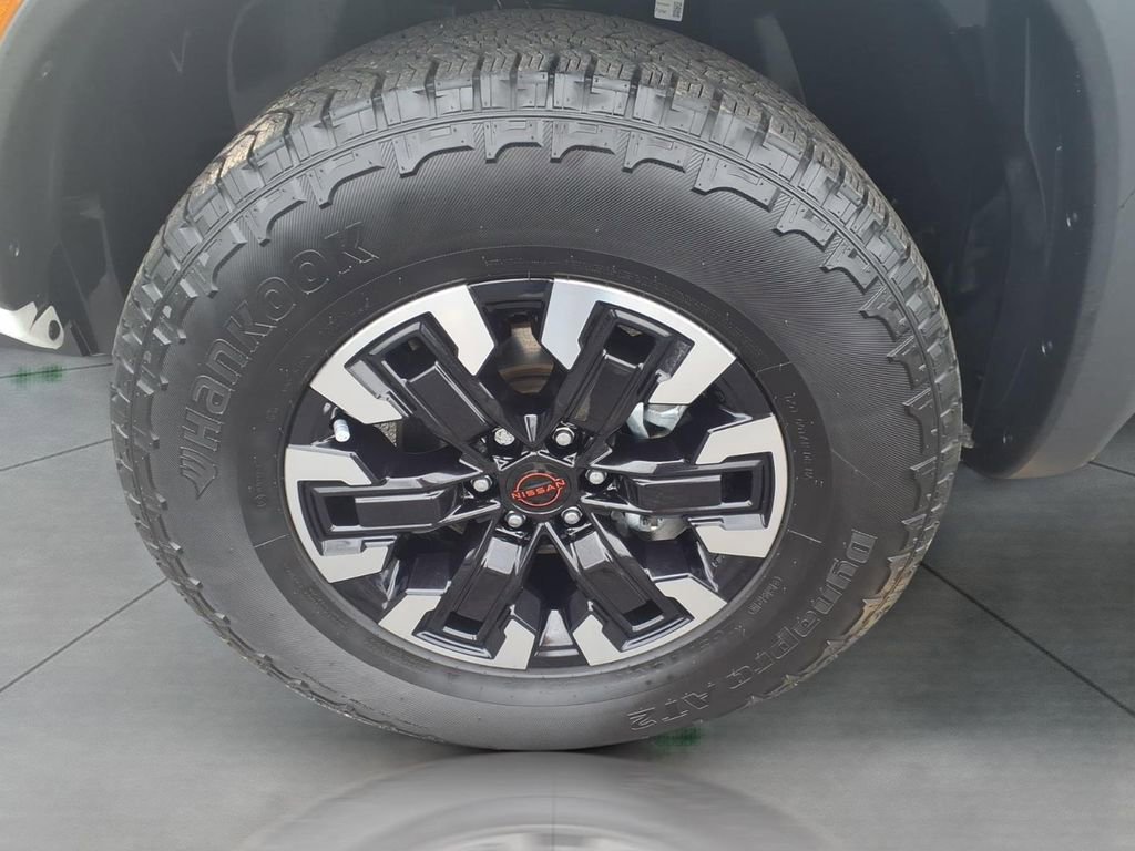 Used 2024 Nissan Frontier PRO-4X w/ Pro Convenience Package image 9