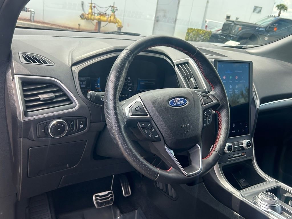 Used 2023 Ford Edge ST-Line w/ Cargo Accessory Package image 32