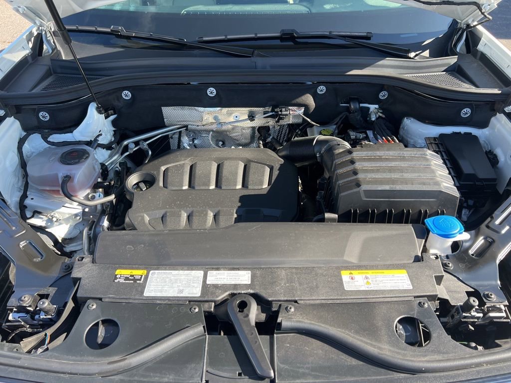 Used 2024 Volkswagen Atlas SE w/ Panoramic Sunroof Package image 12