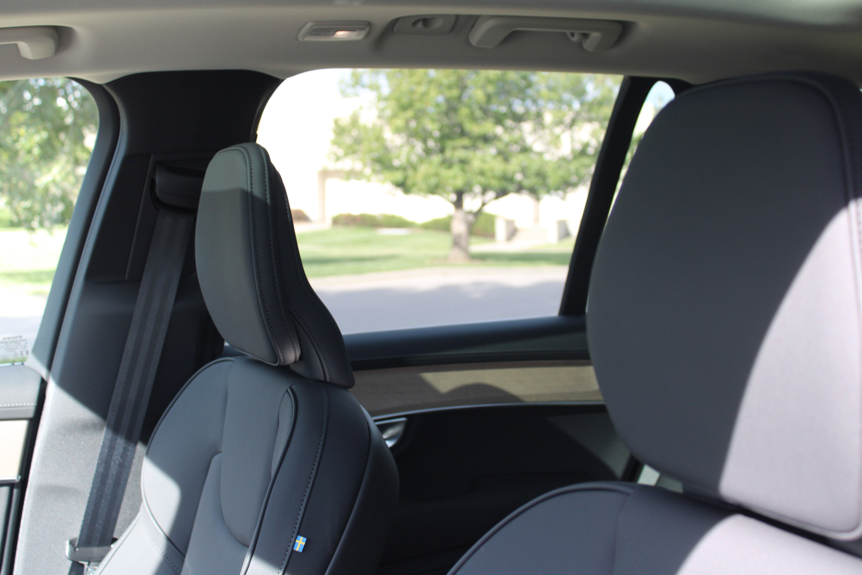 New 2026 Volvo XC90 B6 Plus w/ Protection Package Premier AWD/4WD image 16