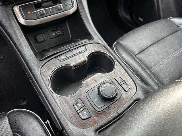 Used 2023 GMC Acadia Denali w/ Denali Technology Package image 28