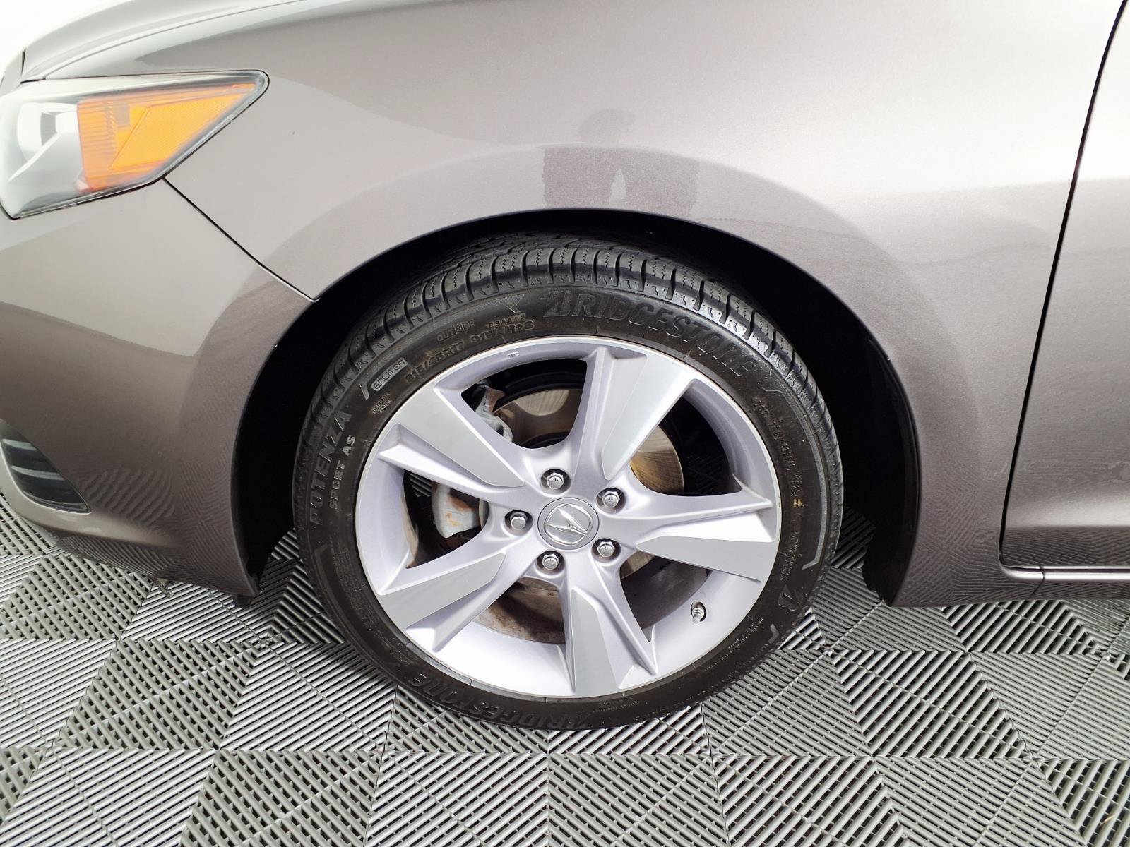 Used 2015 Acura ILX w/ Premium Package FWD image 7