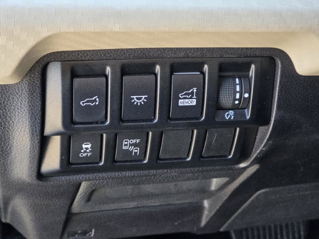 Used 2020 Subaru Ascent Premium w/ Convenience Package AWD/4WD image 22