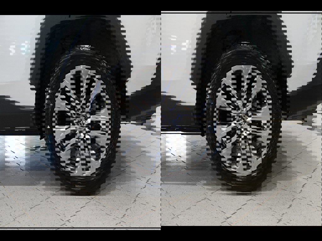 Used 2023 Toyota RAV4 XLE Premium image 12