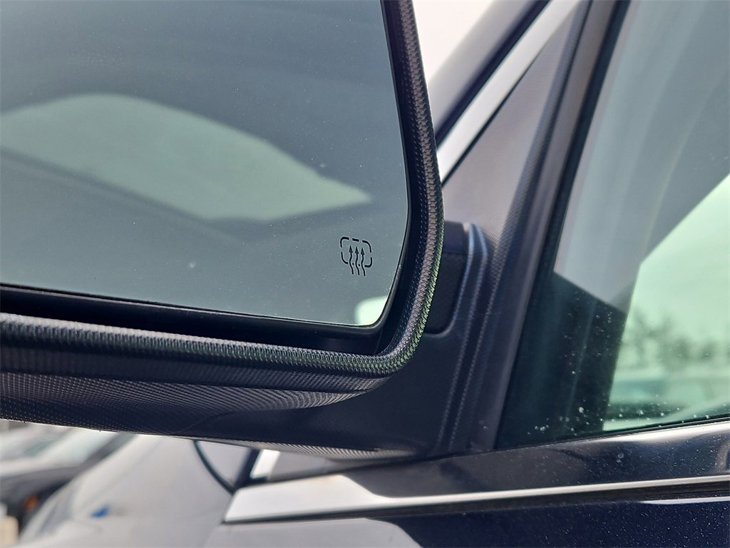 Used 2015 Chevrolet Equinox LT w/ Driver Convenience Package image 21