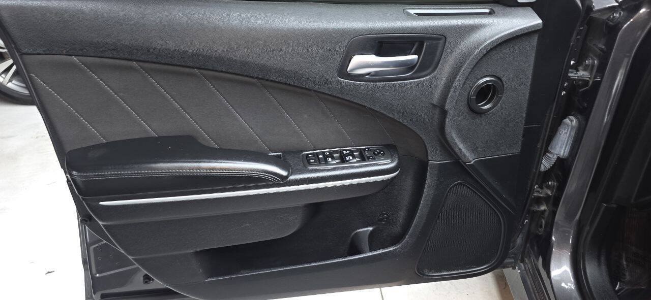 Used 2021 Dodge Charger Scat Pack w/ Navigation & Travel Group RWD image 9