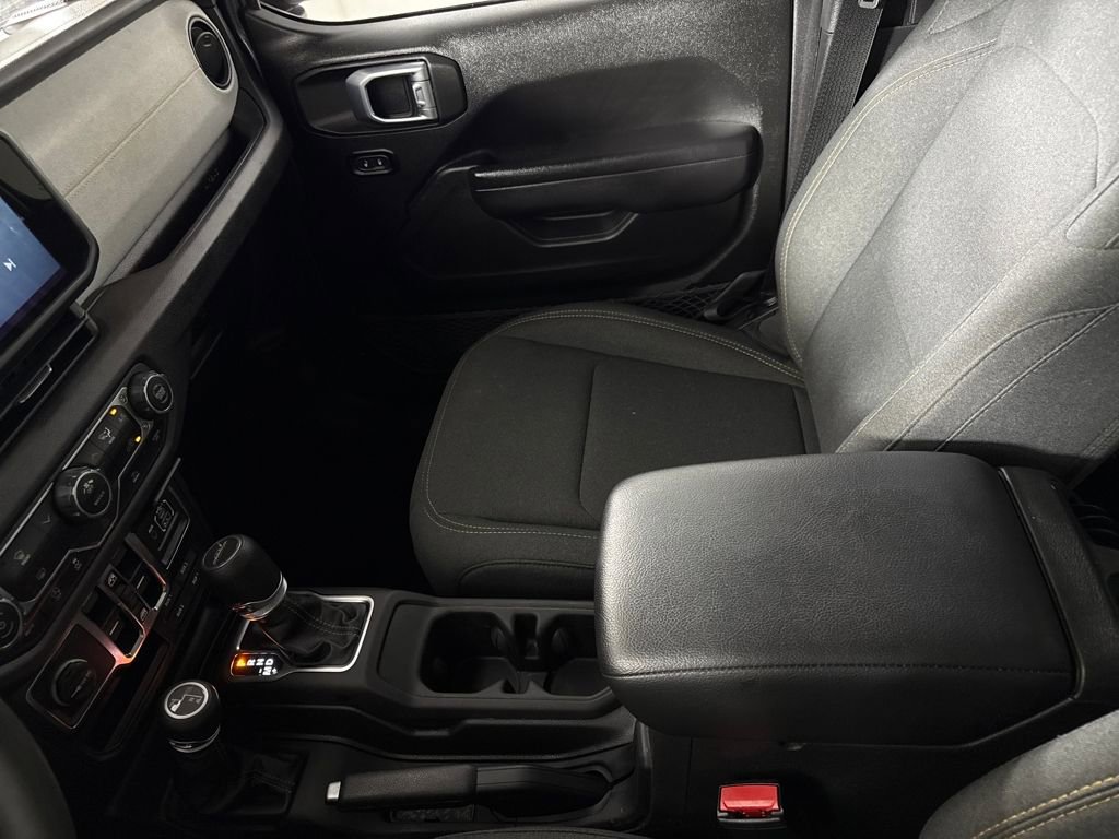 Used 2024 Jeep Gladiator Sport image 17