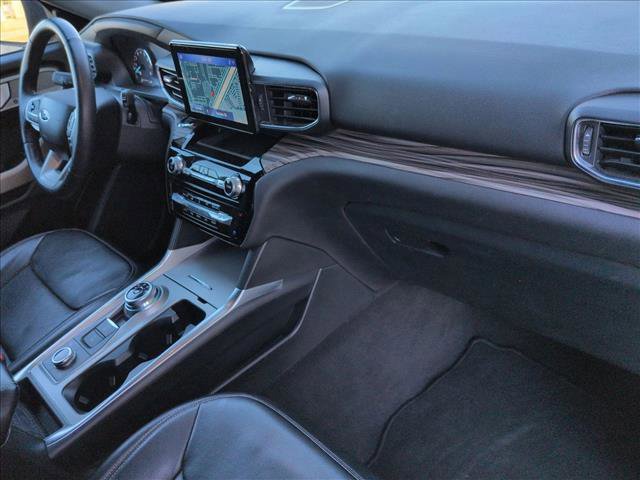 Used 2023 Ford Explorer Limited image 22