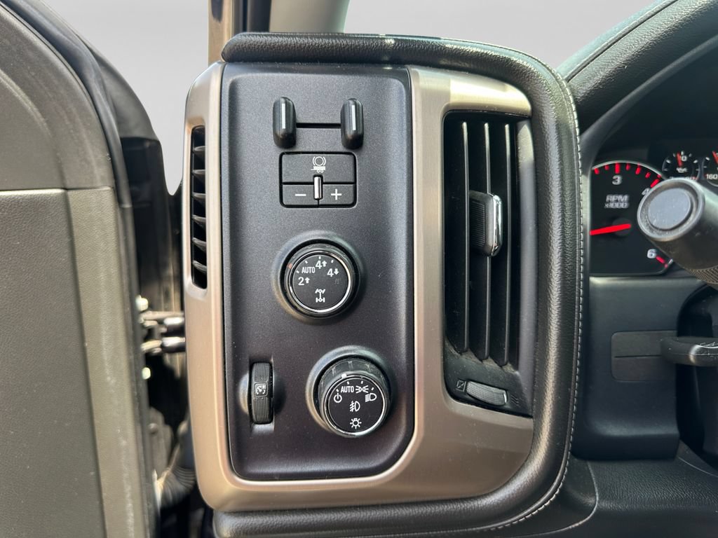 Used 2016 GMC Sierra 1500 Denali w/ Denali Ultimate Package AWD/4WD image 15