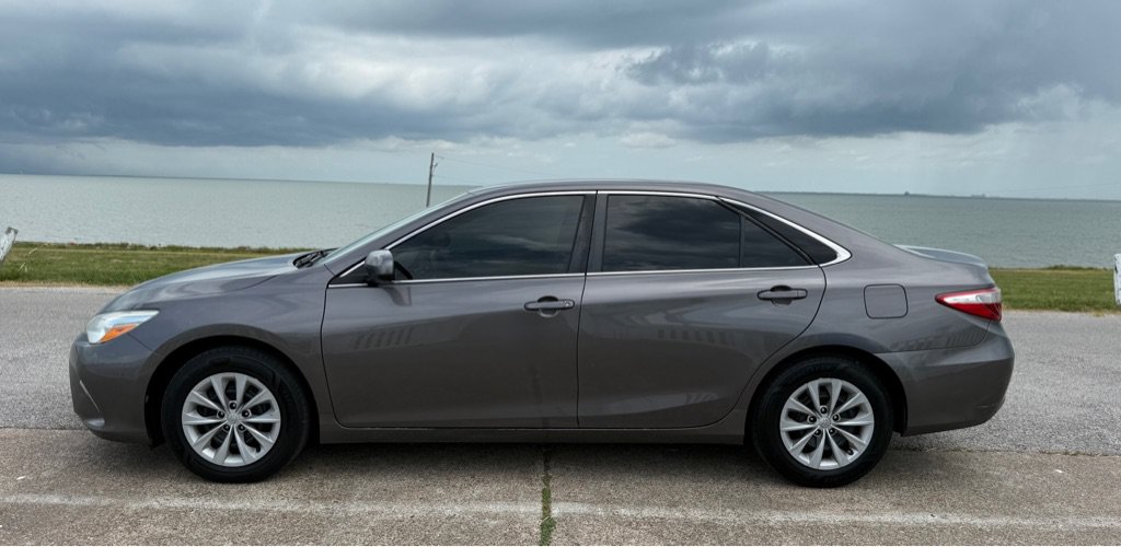 Used 2017 Toyota Camry LE FWD image 8