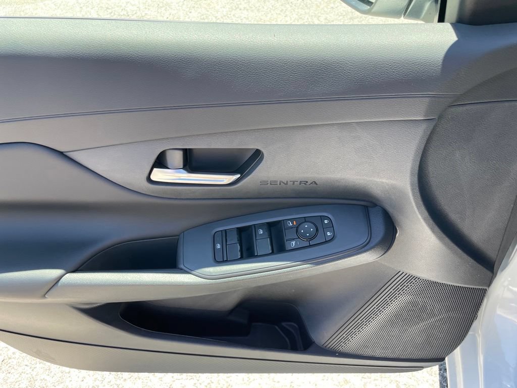 New 2026 Nissan Sentra SV w/ SV Convenience Package FWD image 8