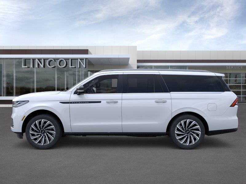 New 2025 Lincoln Navigator L Black Label AWD/4WD image 4