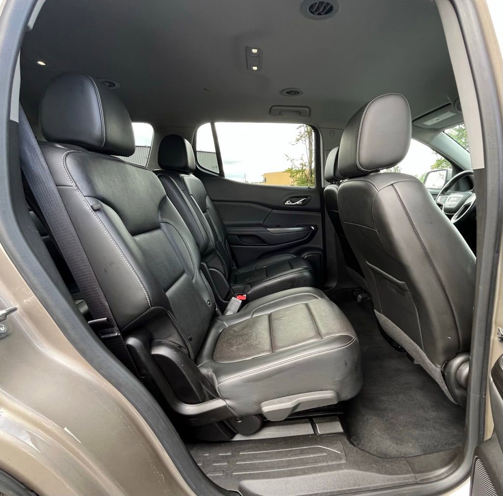 Certified 2023 GMC Acadia SLT image 19