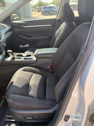 Certified 2023 Nissan Altima 2.5 SV FWD image 13